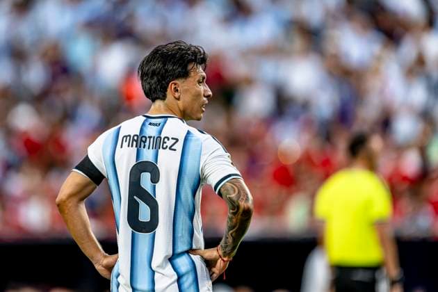 KANSAS CITY - Lisandro Martinez of Argentina during the 2026 World Cup match between Argentina and Switzerland at Arrowhead Stadium on July 11, 2026, in Kansas City, United States. (Photo by Stefan Koops EYE4IMAGES DeFodi Images) - *** KANSAS CITY Lisandro Martinez of Argentina during the 2026 World Cup match between Argentina and Switzerland at Arrowhead Stadium on July 11, 2026, in Kansas City, United States Photo by Stefan Koops EYE4IMAGES DeFodi Images