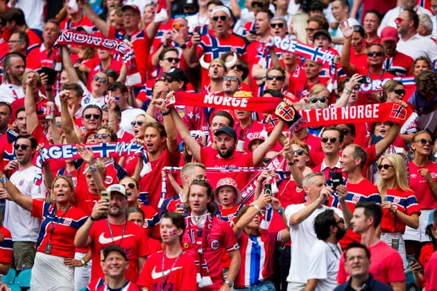 Fotball-VM 2026: Norge - England Miami Gardens, Florida , USA 20260711. Norske supportere pa tribunen under kvartfinalen i fotball-VM 2026 mellom Norge og England pa Miami stadion. Foto: Fredrik Varfjell NTB Miami Gardens, Florida USA EDITORIAL USE ONLY. RESTRICTED USE FOR BETTING COMPANIES Ref:_SPOepDYpDpNCbE.jpg *** 2026 World Cup: Norway vs. England, Miami Gardens, Florida, USA 20260711 Norwegian fans in the stands during the quarterfinal match of the 2026 World Cup between Norway and England at Miami Stadium. Photo: Fredrik Varfjell, NTB, Miami Gardens, Florida, USA. EDITORIAL USE ONLY. RESTRICTED USE FOR BETTING COMPANIES  Copyright: xFredrikxVarfjellx xNTBx