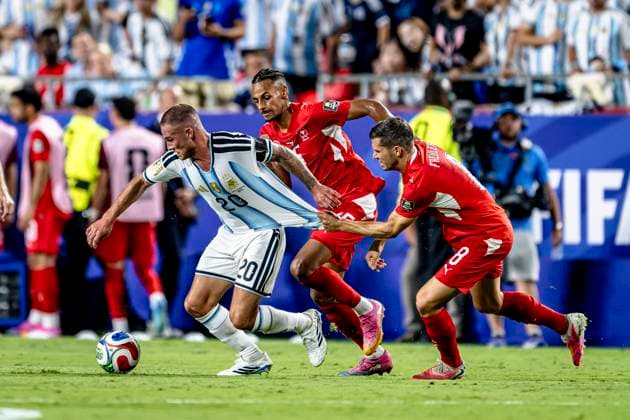 KANSAS CITY - (lr) Alexis Mac Allister of Argentina, Djibril Sow of Switzerland and Remo Frueler of Switzerland during the 2026 World Cup match between Argentina and Switzerland at Arrowhead Stadium on July 11, 2026, in Kansas City, United States. (Photo by Stefan Koops EYE4IMAGES DeFodi Images) - *** KANSAS CITY — Alexis Mac Allister of Argentina, Djibril Sow of Switzerland and Remo Frueler of Switzerland during the 2026 World Cup match between Argentina and Switzerland at Arrowhead Stadium on July 11, 2026, in Kansas City, United States. Photo by Stefan Koops EYE4IMAGES DeFodi Images