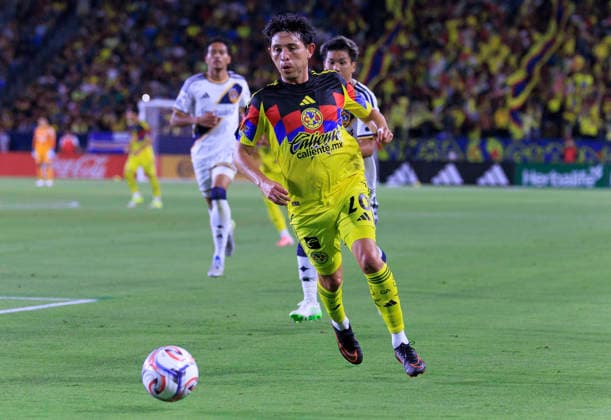 July 11, 2026, Carson, California, USA: Alexis Gutierrez 20 of Club America during their International Friendly, Länderspiel, Nationalmannschaft game against the LA Galaxy on Saturday July 11, 2026 at the Dignity Health Sports Park Stadium in Carson, California. Galaxy defeat America, 1-0. ARIANA RUIZ PI LA Galaxy Vs. Club America  - ZUMAp124 20260711_zaa_p124_028 Copyright: xArianaxRuizx