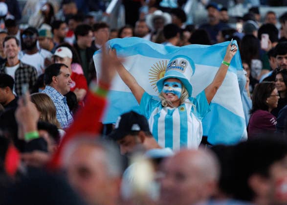 July 11, 2026, Vancouver, British Columbia, Canada: Supporters of Argentina celebrate at the FIFA Fan Festival Vancouver at PNE of the FIFA World Cup, WM, Weltmeisterschaft, Fussball 2026 Quarter Finals match between Argentina and Switzerland. Vancouver Canada - ZUMAc132 20260711_fap_c132_009 Copyright: xAndrewxChinx