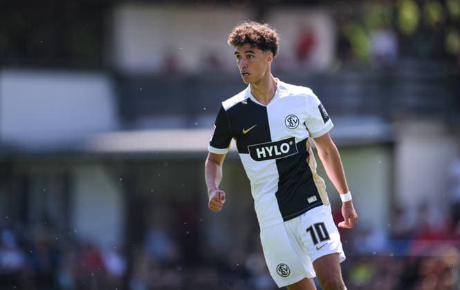 Fussball 1. Bundesliga 2026 2027 Testspiel 11.07.2026 SV Elversberg - FC Thun Noah Darvich (SV Elversberg) *** Soccer, Bundesliga 1, 2026–2027, Friendly Match, July 11, 2026, SV Elversberg vs. FC Thun, Noah Darvich, SV Elversberg