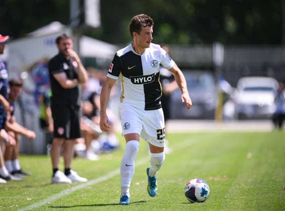 Fussball 1. Bundesliga 2026 2027 Testspiel 11.07.2026 SV Elversberg - FC Thun Lukas Petkov (SV Elversberg) *** Soccer, Bundesliga 1, 2026–2027, Friendly Match, July 11, 2026, SV Elversberg vs. FC Thun, Lukas Petkov, SV Elversberg
