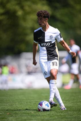 Fussball 1. Bundesliga 2026 2027 Testspiel 11.07.2026 SV Elversberg - FC Thun Noah Darvich (SV Elversberg) *** Soccer, Bundesliga 1, 2026–2027, Friendly Match, July 11, 2026, SV Elversberg vs. FC Thun, Noah Darvich, SV Elversberg