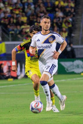 July 11, 2026, Carson, California, USA: Erik Thommy 27 of the LA Galaxy during a friendly match against the Club America on Saturday July 11, 2026 at Dignity Health Sports Park Stadium in Carson, California. JAVIER ROJAS PI LA Galaxy Vs. Club America  - ZUMAp124 20260711_zaa_p124_043 Copyright: xJavierxRojasx