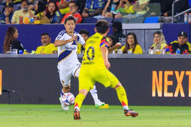 July 11, 2026, Carson, California, USA: Miki Yamane 2 of the LA Galaxy tries to get past Alexis Gutierrez 20 of Club America during a friendly match against the Club America on Saturday July 11, 2026 at Dignity Health Sports Park Stadium in Carson, California. JAVIER ROJAS PI LA Galaxy Vs. Club America  - ZUMAp124 20260711_zaa_p124_044 Copyright: xJavierxRojasx