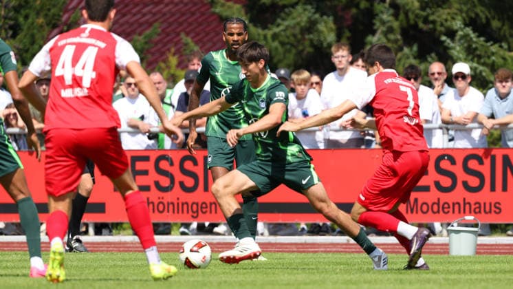 FSV Schöningen vs. VfL, Testspiel Schöningen, 11.07.2026, Fußball, Herren, Saison 2026 2027, Testspiel, FSV Schöningen vs. VfL Wolfsburg: Eryk Grzywacz (VfL Wolfsburg) Deutschland *** FSV Schöningen vs. VfL, Friendly Match in Schöningen, July 11, 2026, Soccer, Men s, 2026–2027 Season, Friendly Match, FSV Schöningen vs. VfL Wolfsburg, Eryk Grzywacz, VfL Wolfsburg, Germany
