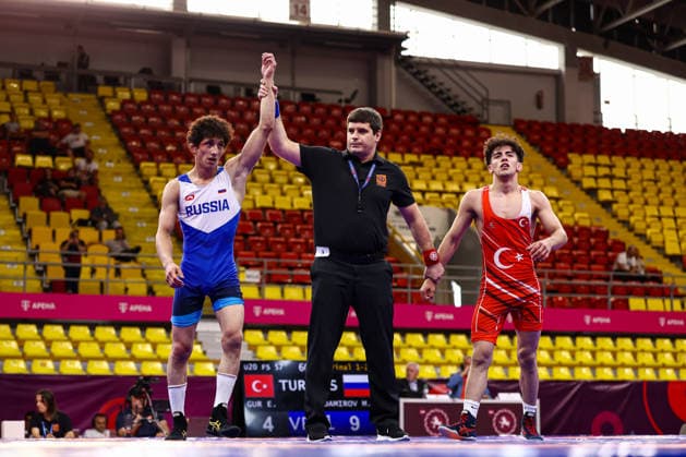 U20 European Championships 57kg FS - Magomed Saliakh Ozdamirov (RUS) df. Ebubekir Gur (TUR) *** U20 European Championships, 57 kg Freestyle: Magomed Saliakh Ozdamirov (RUS) defeated Ebubekir Gur (TUR) by fall Copyright: xJakexKirkmanx xUnitedxWorldxWrestlingx Jake Kirkman United World Wrestling