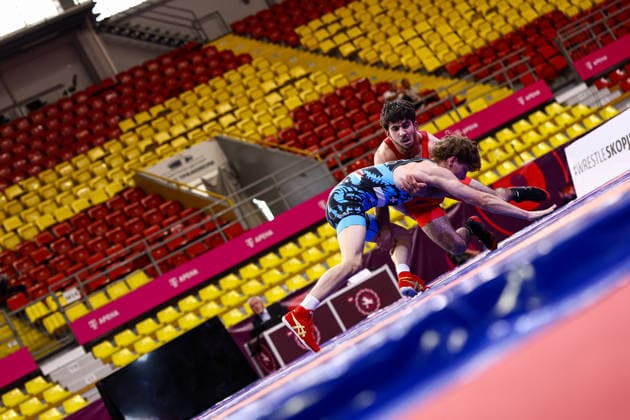 U20 European Championships 57kg FS - Sasha Petrosyan (ARM) df. Giorgi Tsuriashvili (GEO) *** U20 European Championships, 57 kg Freestyle: Sasha Petrosyan (ARM) defeated Giorgi Tsuriashvili (GEO) Copyright: xJakexKirkmanx xUnitedxWorldxWrestlingx Jake Kirkman United World Wrestling