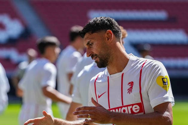 Trainingsauftakt: SC Freiburg, 12.07.2026 Vincenzo Grifo (SC Freiburg, 32) Trainingsauftakt: SC Freiburg, Europa-Park-Stadion, 12.07.2026 DFB DFL REGULATIONS PROHIBIT ANY USE OF PHOTOGRAPHS AS IMAGE SEQUENCES AND OR QUASI-VIDEO. *** SC Freiburg Training Kickoff, July 12, 2026 Vincenzo Grifo SC Freiburg, 32 SC Freiburg Training Kickoff, Europa-Park Stadium, July 12, 2026 DFB and DFL regulations prohibit any use of photographs as image sequences and or quasi-video. Copyright: xBEAUTIFULxSPORTS Boscox