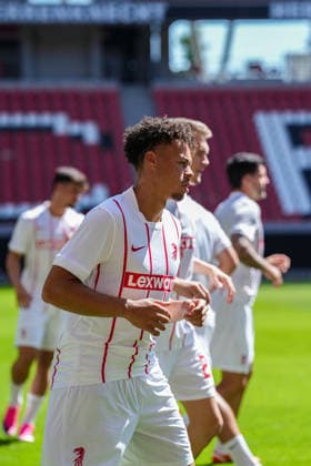 Trainingsauftakt: SC Freiburg, 12.07.2026 Derry Scherhant (SC Freiburg, 7) Trainingsauftakt: SC Freiburg, Europa-Park-Stadion, 12.07.2026 DFB DFL REGULATIONS PROHIBIT ANY USE OF PHOTOGRAPHS AS IMAGE SEQUENCES AND OR QUASI-VIDEO. *** SC Freiburg Training Kickoff, July 12, 2026 Derry Scherhant SC Freiburg, 7 SC Freiburg Training Kickoff, Europa-Park Stadium, July 12, 2026 DFB and DFL regulations prohibit any use of photographs as image sequences and or quasi-video. Copyright: xBEAUTIFULxSPORTS Boscox