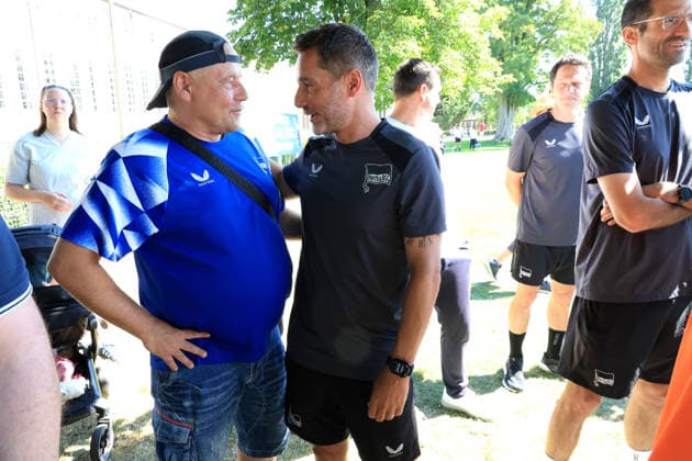 DEU, DFL, 2. FBL Hertha BSC, Saisoneroeffnung, 12.07.2026, Sportforum, Berlin, DEU, DFL, 2. FBL Hertha BSC, Saisoneroeffnung, Hertha-Spieler, Hertha-BSC Fans, Cheftrainer Stefan Leitl (Hertha BSC Berlin) DFL - regulations prohibit any use of Photographs as image sequences and or quasi-video *** GER, DFL, 2nd Bundesliga Hertha BSC, Season Opener, July 12, 2026, Sportforum, Berlin, GER, DFL, 2nd Bundesliga Hertha BSC, Season Opener, Hertha Players, Hertha BSC Fans, Head Coach Stefan Leitl, Hertha BSC Berlin. DFL regulations prohibit any use of photographs as image sequences and or quasi-video. Nordphotox xEngler nph00076