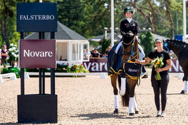 260712 Cathrine Laudrup-Dufour of Denmark with horse Mount St John Freestyle celebrates after FEI Grand Prix Kür during the Falsterbo Horse Show on July 12, 2026 in Falsterbo. Photo: Christian Örnberg BILDBYRAN COP 166 CO0712 ridsport equestrian falsterbo horse show ridsportlaget bbeng FEI Grand Prix Kür jubel *** July 12, 2026: Cathrine Laudrup Dufour of Denmark, riding Mount St. John, celebrates after the FEI Grand Prix Kür at the Falsterbo Horse Show on July 12, 2026 in Falsterbo. Photo by Christian Örnberg, BILDBYRAN COP 166 CO0712: equestrian sports, Falsterbo Horse Show, Ridsportlaget BBENG, FEI Grand Prix Kür, celebration  Copyright: CHRISTIANxÖRNBERG BB260712CO091
