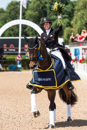 260712 Cathrine Laudrup-Dufour of Denmark with horse Mount St John Freestyle celebrates after FEI Grand Prix Kür during the Falsterbo Horse Show on July 12, 2026 in Falsterbo. Photo: Christian Örnberg BILDBYRAN COP 166 CO0712 ridsport equestrian falsterbo horse show ridsportlaget bbeng FEI Grand Prix Kür jubel *** July 12, 2026: Cathrine Laudrup Dufour of Denmark, riding Mount St. John, celebrates after the FEI Grand Prix Kür at the Falsterbo Horse Show on July 12, 2026 in Falsterbo. Photo by Christian Örnberg, BILDBYRAN COP 166 CO0712: equestrian sports, Falsterbo Horse Show, Ridsportlaget BBENG, FEI Grand Prix Kür, celebration  Copyright: CHRISTIANxÖRNBERG BB260712CO095
