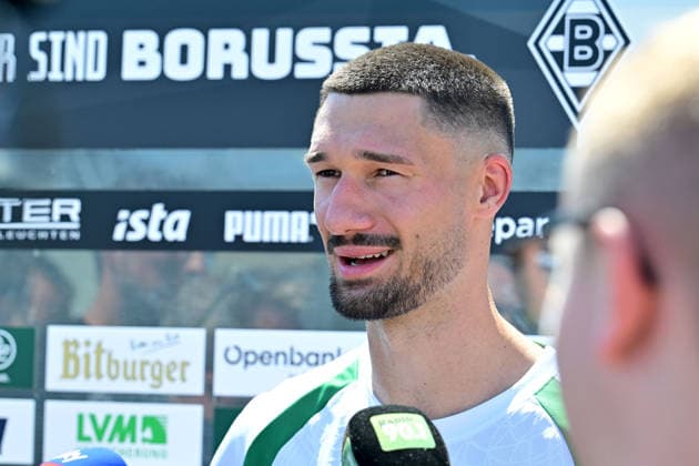 12.07.2026; Moenchengladbach; Fussball, Herren, Saison 2026 2027, Trainingsauftakt Borussia Moenchengladbach Tim Kleindienst (Gladbach) stellte sich den Fragen der Presse DFL regulations prohibit any use of photographs as image sequences and or quasi-video. ista-Borussia-Park NRW Deutschland *** July 12, 2026, Mönchengladbach Soccer, Men s, 2026–2027 Season, Start of Training: Borussia Mönchengladbach s Tim Kleindienst answered questions from the press. DFL regulations prohibit any use of photographs as image sequences and or quasi-video. Borussia Park, North Rhine-Westphalia, Germany