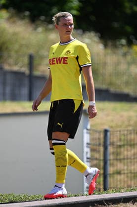 12.07.2026, xophax, Fussball ,2. Frauen-Bundesliga , Frauenfussball. Bourussia Dortmund. Testspiel in der Sportschule Hennef Borussia Dortmund gegen Eintracht Frankfurt II. Alexandra Popp, links Koeln *** July 12, 2026, xophax, Soccer, Women s Bundesliga 2, Women s Soccer: Borussia Dortmund Friendly Match at the Hennef Sports School—Borussia Dortmund vs. Eintracht Frankfurt II—Alexandra Popp, left, Cologne