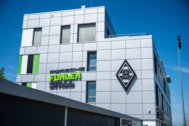 Der Porsche Fohlen Stall, das Internat der Borussia. Beispielbild, Beispielfoto, Symbolbild, Symbolfoto, Stockfoto Trainingsauftakt VfL Borussia Moenchengladbach, Fussball, 1. Bundesliga, Saison 2026 2027, 12.07.2026 DFL REGULATIONS PROHIBIT ANY USE OF PHOTOGRAPHS AS IMAGE SEQUENCES AND OR QUASI-VIDEO Trainingsauftakt VfL Borussia Moenchengladbach, Fussball, 1. Bundesliga, Saison 2026 2027, 12.07.2026 Moenchengladbach *** The Porsche Fohlen Stall, the Borussia boarding school Sample image, sample photo, symbolic image, symbolic photo, stock photo Start of training for VfL Borussia Mönchengladbach, soccer, Bundesliga 1, 2026–2027 season, July 12, 2026 DFL regulations prohibit any use of photographs as image sequences and or quasi-video: Start of training for VfL Borussia Mönchengladbach, soccer, Bundesliga 1, 2026–2027 season, July 12, 2026, Mönchengladbach Copyright: xEibner-Pressefoto J.xDerondeaux EP_JDU