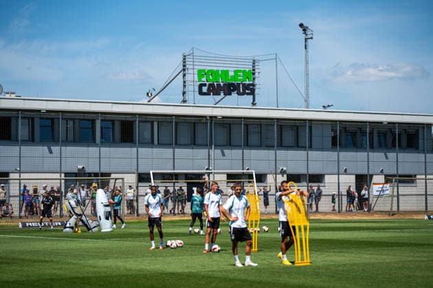 Training der Borussia-Profis vor dem Fohlen Campus. Beispielbild, Beispielfoto, Symbolbild, Symbolfoto, Stockfoto Trainingsauftakt VfL Borussia Moenchengladbach, Fussball, 1. Bundesliga, Saison 2026 2027, 12.07.2026 DFL REGULATIONS PROHIBIT ANY USE OF PHOTOGRAPHS AS IMAGE SEQUENCES AND OR QUASI-VIDEO Trainingsauftakt VfL Borussia Moenchengladbach, Fussball, 1. Bundesliga, Saison 2026 2027, 12.07.2026 Moenchengladbach *** Borussia Professionals Training Before the Fohlen Campus: Sample image, sample photo, stock photo, VfL Borussia Mönchengladbach training kickoff, soccer, Bundesliga 1, 2026–2027 season, July 12, 2026 DFL regulations prohibit any use of photographs as image sequences and or quasi-video. Start of training for VfL Borussia Mönchengladbach, soccer, Bundesliga 1, 2026–2027 season, July 12, 2026, Mönchengladbach Copyright: xEibner-Pressefoto J.xDerondeaux EP_JDU