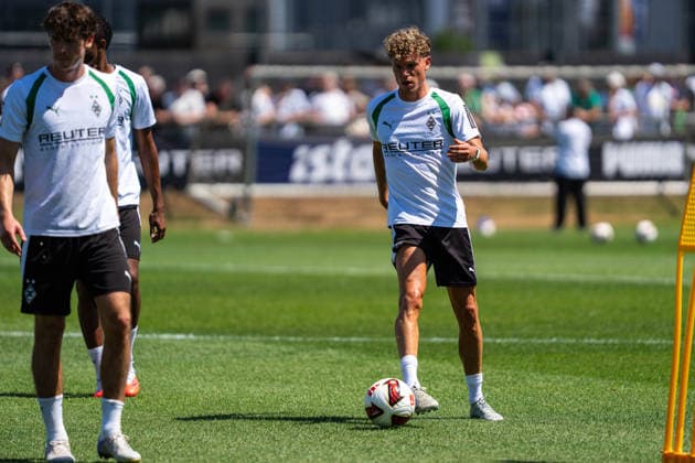 Robin Hack (Borussia Moenchengladbach, 25) Trainingsauftakt VfL Borussia Moenchengladbach, Fussball, 1. Bundesliga, Saison 2026 2027, 12.07.2026 DFL REGULATIONS PROHIBIT ANY USE OF PHOTOGRAPHS AS IMAGE SEQUENCES AND OR QUASI-VIDEO Trainingsauftakt VfL Borussia Moenchengladbach, Fussball, 1. Bundesliga, Saison 2026 2027, 12.07.2026 Moenchengladbach *** Robin Hack, Borussia Mönchengladbach, 25: Start of Training for VfL Borussia Mönchengladbach, Soccer, Bundesliga 1, 2026–2027 Season, July 12, 2026 DFL regulations prohibit any use of photographs as image sequences and or quasi-video Start of training for VfL Borussia Mönchengladbach, soccer, Bundesliga 1, 2026–2027 season, July 12, 2026, Mönchengladbach Copyright: xEibner-Pressefoto J.xDerondeaux EP_JDU