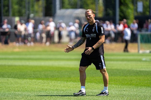 Eugen Polanski (Chef-Trainer, Borussia Moenchengladbach) Trainingsauftakt VfL Borussia Moenchengladbach, Fussball, 1. Bundesliga, Saison 2026 2027, 12.07.2026 DFL REGULATIONS PROHIBIT ANY USE OF PHOTOGRAPHS AS IMAGE SEQUENCES AND OR QUASI-VIDEO Trainingsauftakt VfL Borussia Moenchengladbach, Fussball, 1. Bundesliga, Saison 2026 2027, 12.07.2026 Moenchengladbach *** Eugen Polanski, Head Coach, Borussia Mönchengladbach; Start of Training for VfL Borussia Mönchengladbach; Soccer; Bundesliga 1; 2026–2027 Season; July 12, 2026 DFL regulations prohibit any use of photographs as image sequences and or quasi-video Start of training for VfL Borussia Mönchengladbach, soccer, Bundesliga 1, 2026–2027 Season, July 12, 2026, Mönchengladbach Copyright: xEibner-Pressefoto J.xDerondeaux EP_JDU