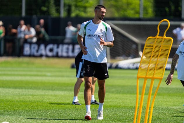 Tim Kleindienst (Borussia Moenchengladbach, 11) Trainingsauftakt VfL Borussia Moenchengladbach, Fussball, 1. Bundesliga, Saison 2026 2027, 12.07.2026 DFL REGULATIONS PROHIBIT ANY USE OF PHOTOGRAPHS AS IMAGE SEQUENCES AND OR QUASI-VIDEO Trainingsauftakt VfL Borussia Moenchengladbach, Fussball, 1. Bundesliga, Saison 2026 2027, 12.07.2026 Moenchengladbach *** Tim Kleindienst, Borussia Mönchengladbach, 11: Start of Training, VfL Borussia Mönchengladbach, Soccer, Bundesliga 1, 2026–2027 Season, July 12, 2026 DFL regulations prohibit any use of photographs as image sequences and or quasi-video Start of training for VfL Borussia Mönchengladbach, soccer, Bundesliga 1, 2026–2027 Season, July 12, 2026, Mönchengladbach Copyright: xEibner-Pressefoto J.xDerondeaux EP_JDU