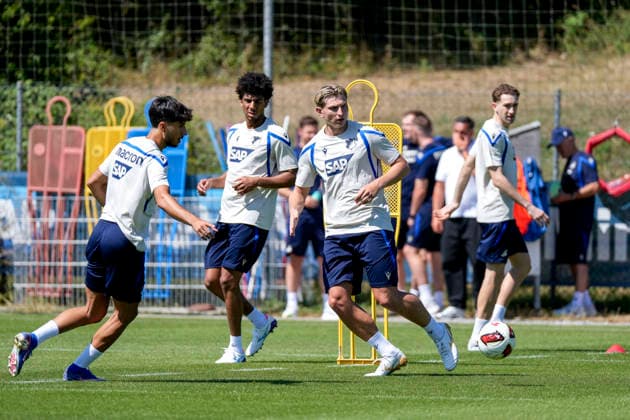 v.li.: Umut Tohumcu (Hoffenheim, 25), Bernardo Fernandes da Silva Junior (Hoffenheim, 13), Alessandro Vogt (Hoffenheim, 24, Neuzugang), Arthur Chaves (Hoffenheim, 35), Aktion, Action, Spielszene, 12.07.2026, Zuzenhausen (Deutschland), Fussball, Bundesliga, Trainingsauftakt TSG 1899 Hoffenheim, DFB DFL REGULATIONS PROHIBIT ANY USE OF PHOTOGRAPHS AS IMAGE SEQUENCES AND OR QUASI-VIDEO. *** From left: Umut Tohumcu (Hoffenheim), 25; Bernardo Fernandes da Silva Junior (Hoffenheim), 13; Alessandro Vogt (Hoffenheim), 24; new signing; Arthur Chaves Hoffenheim, 35, Action, Game Scene, July 12, 2026, Zuzenhausen, Germany, soccer, Bundesliga, start of training for TSG 1899 Hoffenheim, DFB and DFL regulations prohibit any use of photographs as image sequences and or quasi-video xozx