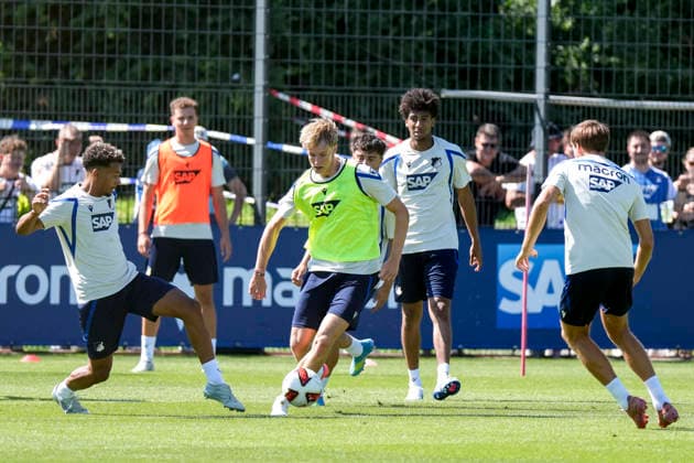 Max Moerstedt (Hoffenheim, 9), am Ball, Aktion, Action, Spielszene, 12.07.2026, Zuzenhausen (Deutschland), Fussball, Bundesliga, Trainingsauftakt TSG 1899 Hoffenheim, DFB DFL REGULATIONS PROHIBIT ANY USE OF PHOTOGRAPHS AS IMAGE SEQUENCES AND OR QUASI-VIDEO. *** Max Moerstedt Hoffenheim, 9, on the ball, action, game scene, July 12, 2026, Zuzenhausen, Germany, soccer, Bundesliga, start of training for TSG 1899 Hoffenheim, DFB and DFL regulations prohibit any use of photographs as image sequences and or quasi-video xozx
