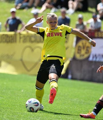12.07.2026, xophax, Fussball , Regionalliga West .Frauenfussball. Bourussia Dortmund. Testspiel in der Sportschule Hennef Borussia Dortmund gegen Eintracht Frankfurt II. Alexandra Popp ( Bor. Dortmund ) Koeln *** July 12, 2026, xophax, Soccer, Regionalliga West Women s Soccer, Borussia Dortmund Friendly Match at the Hennef Sports School, Borussia Dortmund vs. Eintracht Frankfurt II, Alexandra Popp, Bor Dortmund, Cologne