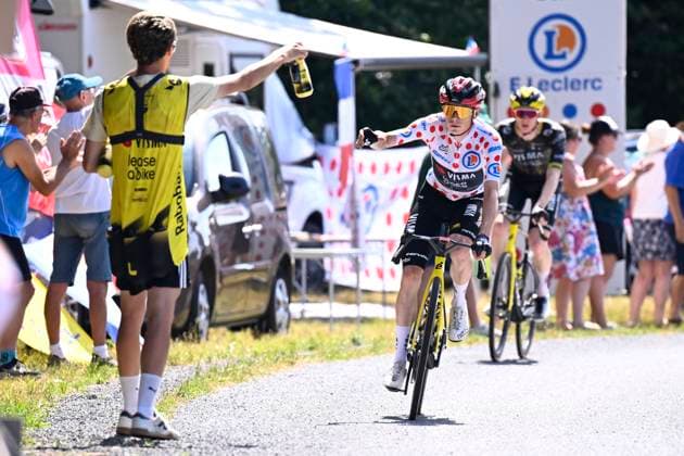 Tour de France 2026 Stage 9 USSEL, FRANCE - JULY 12 : Vingegaard Jonas (DEN) of Team Visma Lease a Bike during stage 9 of the 113rd edition of Tour de France an UCI World Tour 2.UWT cycling road race stage for Men Elite of 185 km with start in Malemort and finish in Ussel on July 12, 2026 in Ussel, France, 12 07 2026 ( Motordriver Kurt Vandenborre - Ussel France  Copyright: xTomasxSiskx