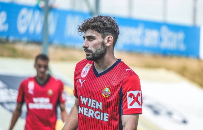 Testspiel - FC Hertha Wels vs. SK Rapid Wien - eww Stadion (Wels, Österreich): Yusuf Demir (SK Rapid Wien) *** Friendly Match: FC Hertha Wels vs. SK Rapid Vienna at eww Stadium, Wels, Austria; Yusuf Demir, SK Rapid Vienna Copyright: xLukasxBierederx