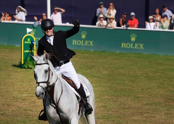 FALSTERBO, SWEDEN 20260712 Shane Sweetnam from Ireland on the horse James Kann Cruz wins Sunday s international show jumping Grand Prix during the Falsterbo horse show. FALSTERBO SWEDEN x10600x *** FALSTERBO, SWEDEN, July 12, 2026 — Shane Sweetnam of Ireland, riding James Kann Cruz, won Sunday’s international show jumping Grand Prix at the Falsterbo Horse Show. FALSTERBO, SWEDEN x10600x  Copyright: xAndreasxHillergren TTx FALSTERBO HORSE SHOW 2026