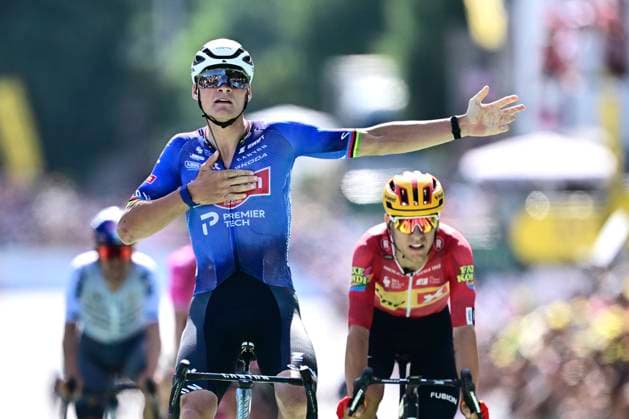 Tour de France 2026 Stage 9 USSEL, FRANCE - JULY 12 : Van Der Poel Mathieu (NED) of Alpecin - Premier Tech wins the sprint , second place for Johannessen Tobias Halland (NOR) of Uno-X Mobility, third place for Pidcock Tom (GBR) of Pinarello - Q36.5 Pro Cycling Team during stage 9 of the 113rd edition of Tour de France an UCI World Tour 2.UWT cycling road race stage for Men Elite of 185 km with start in Malemort and finish in Ussel on July 12, 2026 in Ussel, France, 12 07 2026 ( Motordriver Kurt Vandenborre - Ussel France  Copyright: xPeterxDexVoechtx