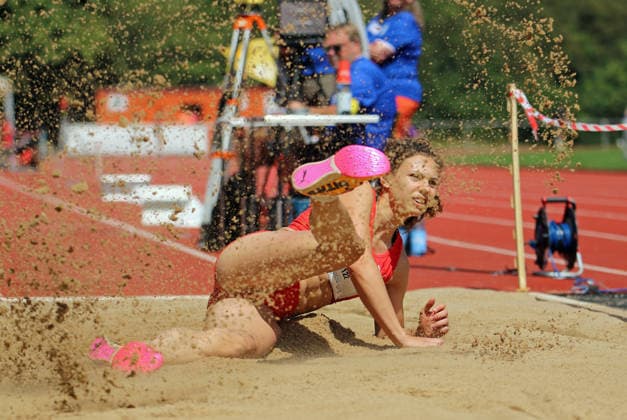 Norddeutsche Leichtathletik-Meisterschaften in Bremen: Caroline Joyeux (LG Nord Berlin) siegte im Dreisprung der Frauen. *** North German Track and Field Championships in Bremen: Caroline Joyeux of LG Nord Berlin won the women s triple jump