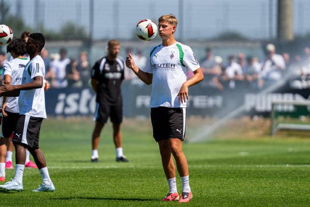 Jan Leszczynski (Borussia Moenchengladbach, 05) Trainingsauftakt VfL Borussia Moenchengladbach, Fussball, 1. Bundesliga, Saison 2026 2027, 12.07.2026 DFL REGULATIONS PROHIBIT ANY USE OF PHOTOGRAPHS AS IMAGE SEQUENCES AND OR QUASI-VIDEO Trainingsauftakt VfL Borussia Moenchengladbach, Fussball, 1. Bundesliga, Saison 2026 2027, 12.07.2026 Moenchengladbach *** Jan Leszczynski, Borussia Mönchengladbach, 05 Start of Training, VfL Borussia Mönchengladbach, Soccer, Bundesliga 1, 2026–2027 Season, July 12, 2026 DFL regulations prohibit any use of photographs as image sequences and or quasi-video Start of training for VfL Borussia Mönchengladbach, soccer, Bundesliga 1, 2026–2027 Season, July 12, 2026, Mönchengladbach Copyright: xEibner-Pressefoto J.xDerondeaux EP_JDU