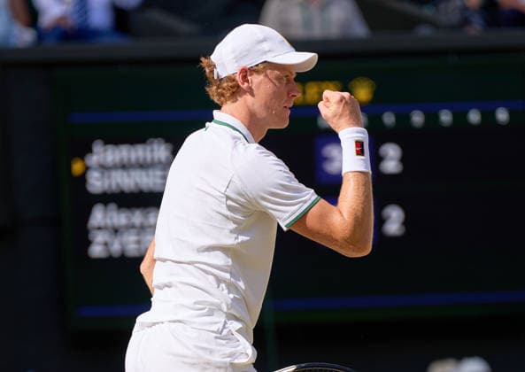 2026 Wimbledon, July 12, Mens Final LONDON, - JULY 12: Jannik Sinner of Italy plays a shot against Alexander Zverev of Germany during the 2026 Wimbledon, July 12, Mens Final at The all England club, Wimbledon on July 12, 2026 in London, GBR. London The all England club, Wimbledon GBR Copyright: xPeterxvanxdenxBerg ISIxPhotosx 9500