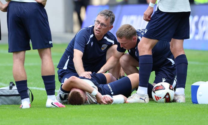 Maxim Hessel verletzt Verletzung Fußball Fussball Testspiel Saison 2026 2027 12.07.2026 FC Carl Zeiss Jena vs.1.FC Union Berlin FCU DFL regulations prohibit any use of photographs as image sequences and or quasi-video. *** Maxim Hessel injured Injury Sports Soccer Friendly Match 2026–2027 Season December 7, 2026 FC Carl Zeiss Jena vs. 1. FC Union Berlin FCU DFL regulations prohibit any use of photographs as image sequences and or quasi-video