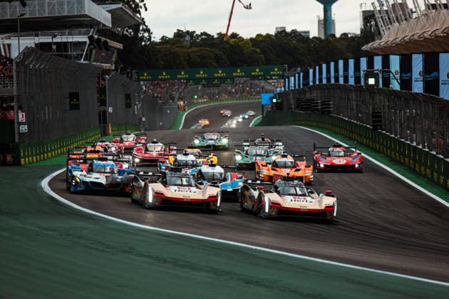 Sport Bilder des Tages FIA WEC - 6 HOURS OF SAO PAULO 2026 12 NATO Norman (fra), STEVENS Will (gbr), Cadillac Hertz Team Jota, Cadillac V-Series.R 12, Hypercar, action, 38 BAMBER Earl (nzl), BOURDAIS SÃ bastien (fra), Cadillac Hertz Team Jota, Cadillac V-Series.R 38, Hypercar, action, start of the race, depart, during the 6 Hours of Sao Paulo 2026, 4th round of the 2026 FIA World Endurance Championship, from July 10 to 12, 2026 on the Interlagos Circuit in Sao Paulo, Brazil -  Copyright: xAndreaxLorenzinax
