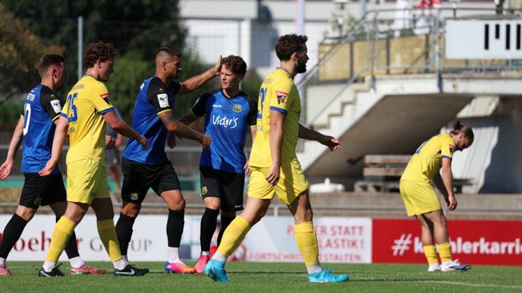12.07.2026, xrekx, Fussball Testspiel, SV Oberachern - 1.FC Saarbruecken v.l. Torjubel nach dem Tor zum celebrating the goal celebrate 0:1 durch Kai Brünker Bruenker (1.FC Saarbruecken) mit Christian Kuehlwetter (1. FC Saarbruecken) Daniel Gleiber (1. FC Saarbruecken) (DFL DFB REGULATIONS PROHIBIT ANY USE OF PHOTOGRAPHS as IMAGE SEQUENCES and or QUASI-VIDEO) Oberkirch *** July 12, 2026, xrekx, Soccer Friendly Match, SV Oberachern vs. 1. FC Saarbrücken: Goal celebration after Kai Brünker Bruenker scored the 0–1 goal for 1. FC Saarbrücken, featuring Christian Kuehlwetter and Daniel Gleiber of 1. FC Saarbrücken. DFL DFB REGULATIONS PROHIBIT ANY USE OF PHOTOGRAPHS as IMAGE SEQUENCES and or QUASI-VIDEO Oberkirch
