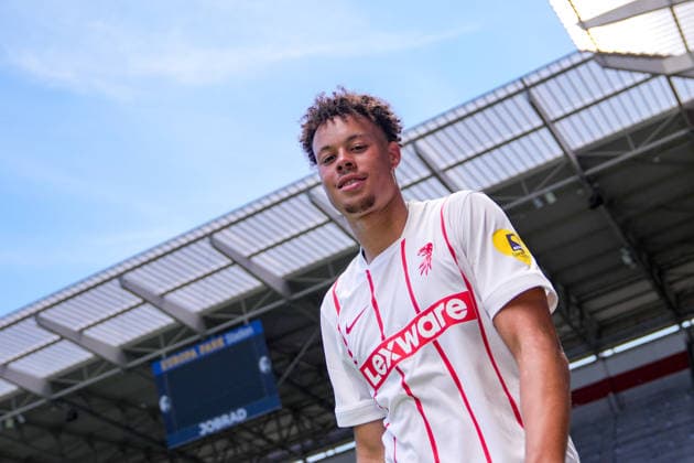 Derry Scherhant (SC Freiburg, 07) , Deutschland, Fussball, 1. Bundesliga, 2026 2027, SC Freiburg, Öffentliches Training, 12.07.2026, Europa-Park Stadion, Freiburg Freiburg Europa-Park Stadion Baden-Württemberg Deutschland *** Derry Scherhant, SC Freiburg, 07, Germany, Soccer, Bundesliga 1, 2026–2027, SC Freiburg, Open Practice, July 12, 2026, Europa-Park Stadium, Freiburg, Freiburg, Europa-Park Stadium, Baden-Württemberg, Germany Copyright: xArnexAmbergx