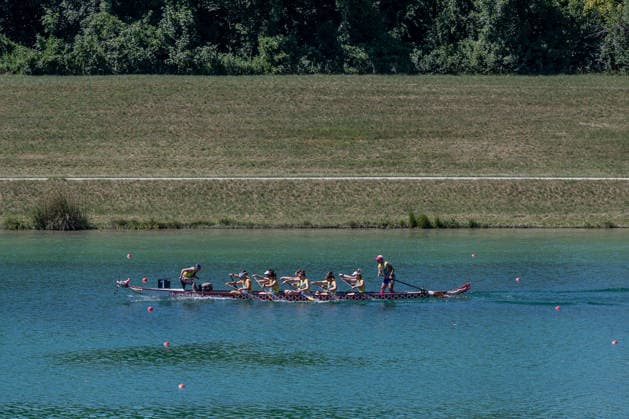 Das Boot der Ukraine in der Klasse Premier Woman im 2000 Meter - Rennen GER, Drachenboot - Europameisterschaften Muenchen - Oberschleissheim, 12.07.2026 Foto: HMB Media Heike Feiner *** The Ukrainian boat in the Premier Woman class during the 2,000-meter race, GER, European Dragon Boat Championships, Munich-Oberschleissheim, July 12, 2026. Photo: HMB Media, Heike Feiner Copyright: HMBxMedia HeikexFeiner