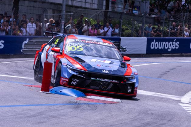 Sport Bilder des Tages FIA TCR World Tour Portugal Norbert Michelisz of Hungary and BRC Hyundai N Squadra Corse competes in his Hyundai Elantra N EV TCR during the FIA TCR World Tour at Circuito Internacional de Vila Real Race 1 in Vila Real, Portugal, on July 12, 2026. Vila Real Vila Real Portugal  Copyright: xMiguelxLemosx originalFilename:lemos-fiatcrwo260712_npNnt.jpg