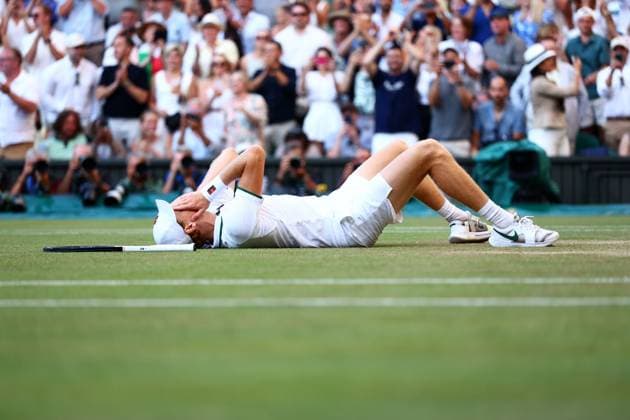 Jannik Sinner celebrates victory in the Men s Singles final Wimbledon Tennis Championships, Day 14, The All England Lawn Tennis and Croquet Club, London, UK - 12 Jul 2026London The All England Lawn Tennis and United Kingdom  Copyright: xJamesxMarsh Shutterstockx 16981035hy