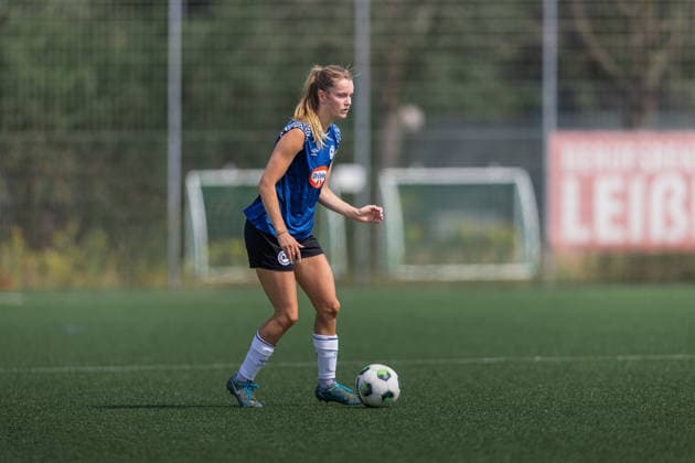 Fußball I Frauen I Freundschaftsspiel I DJK Arminia Ibbenbüren - DSC Arminia Bielefeld I 12.07.2026 Thandie Reinkensmeier (12, DSC Arminia Bielefeld) Ibbenbüren Sportzentrum Schierloh NRW Deutschland *** Soccer I Women s I Friendly Match I DJK Arminia Ibbenbüren vs. DSC Arminia Bielefeld I July 12, 2026 Thandie Reinkensmeier 12, DSC Arminia Bielefeld Ibbenbüren Schierloh Sports Center, North Rhine-Westphalia, Germany Copyright: xLobeca CedricxSiefkerx