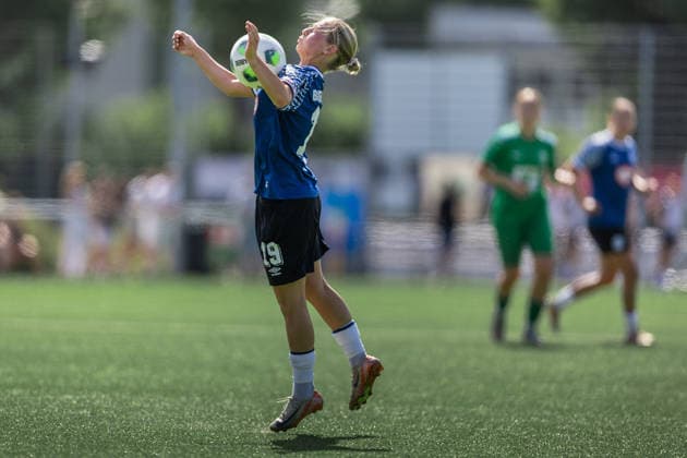 Fußball I Frauen I Freundschaftsspiel I DJK Arminia Ibbenbüren - DSC Arminia Bielefeld I 12.07.2026 Leonora Ejupi (19, DSC Arminia Bielefeld) Ibbenbüren Sportzentrum Schierloh NRW Deutschland *** Soccer I Women s I Friendly Match I DJK Arminia Ibbenbüren vs. DSC Arminia Bielefeld I July 12, 2026 Leonora Ejupi, 19, DSC Arminia Bielefeld Ibbenbüren Schierloh Sports Center, North Rhine-Westphalia, Germany Copyright: xLobeca CedricxSiefkerx