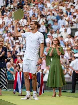 Tennis - Wimbledon Championship 2026 - Day 14 LONDON, ENGLAND - Sunday, July 12, 2026: Alexander Zverev (GER) with the runner s-up trophy after losing during the Gentlemen s Singles Final match on Day Fourteen of The Championships Wimbledon 2026 at the All England Lawn Tennis and Croquet Club. (Photo by Kirsten Holst Propaganda) LONDON All England Lawn Tennis and Croq GREATER LONDON ENGLAND  Copyright: xKirstenxHolstx 2026-07-12-074-Wimbledon_Day_14