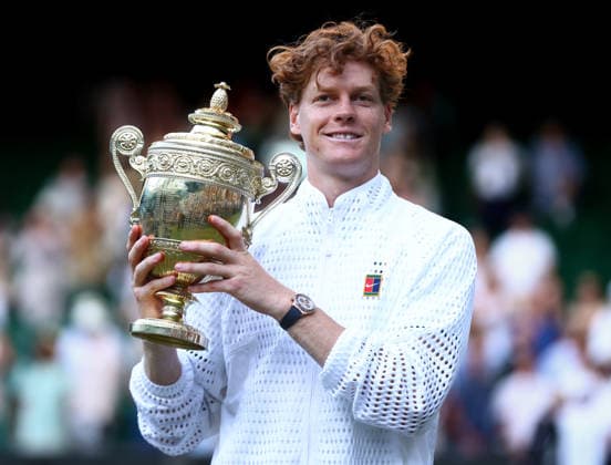 Wimbledon Championships 2026, Mens Final Day 14 AELTC Wimbledon, London, UK - 12 07 2026 Jannik Sinner (ITA) celebrates with the Mens Trophy following his win against Alexander Zverev (GER) in the 2026 Wimbledon Championships at the AELTC London London AELTC Wimbledon London GBR, UK NEWSPAPERS OUT Copyright: xMarkxGreenwoodx