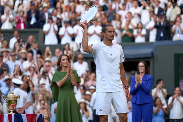 2026 Wimbledon, July 12, Mens Final LONDON, - JULY 12: Alexander Zverev of Germany with the loser™s plate after playing against Jannik Sinner of Italy during the 2026 Wimbledon, July 12, Mens Final at The all England club, Wimbledon on July 12, 2026 in London, GBR. London The all England club, Wimbledon GBR Copyright: xPeterxvanxdenxBerg ISIxPhotosx 9500