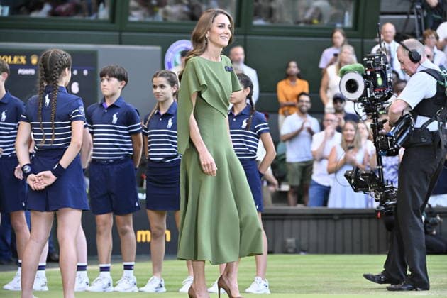 Tennis - Wimbledon 2026 - ITF - The Championships - 12 07 2026 - Tennis - Wimbledon 2026 - ITF - The Championships - 12 07 2026 - Son altesse royal Kate Catherine Princesse de Galles - remise de prix et Royal Box - avec Georges et Charlotte et Le Prince William Prince de Galles London  Copyright: xChryslenexCaillaud Psnewzx