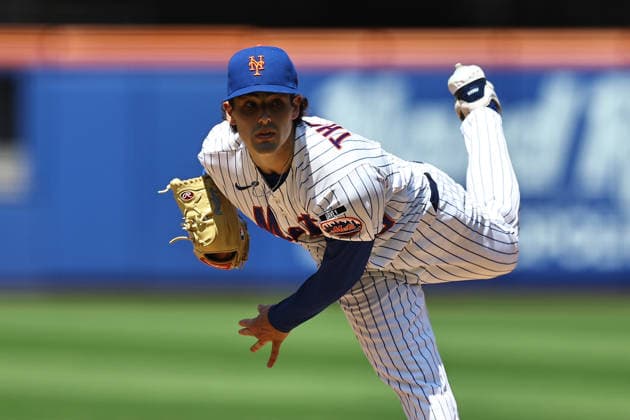 MLB, Baseball Herren, USA Boston Red Sox Vs. New York Mets New York Mets starting pitcher Zach Thornton 49 throws during the fifth inning of a baseball game against the Boston Red Sox at Citi Field in Corona, New York, on July 12, 2026. Corona New York United States  Copyright: xGordonxDonovanx originalFilename:donovan-mlbbosto260712_npiKc.jpg