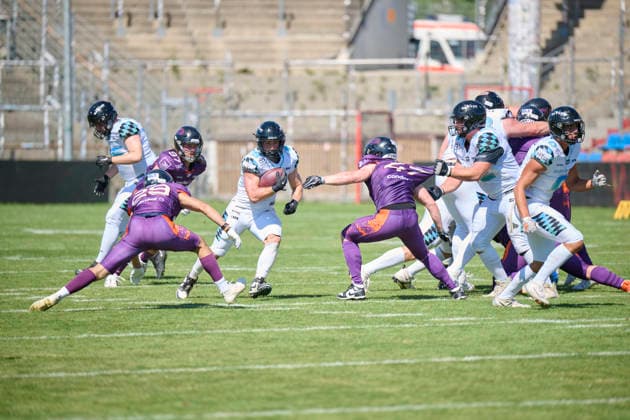 European Football Alliance, EFA, Munich Ravens, Frankfurt Galaxy Unterhaching Sportpark Unterhaching Bayern Deutschland *** European Football Alliance (EFA), Munich Ravens, Frankfurt Galaxy, Unterhaching Sportpark, Unterhaching, Bavaria, Germany Copyright: x30nullvierxPhotographiexÂ·xGerhardxLehnerx